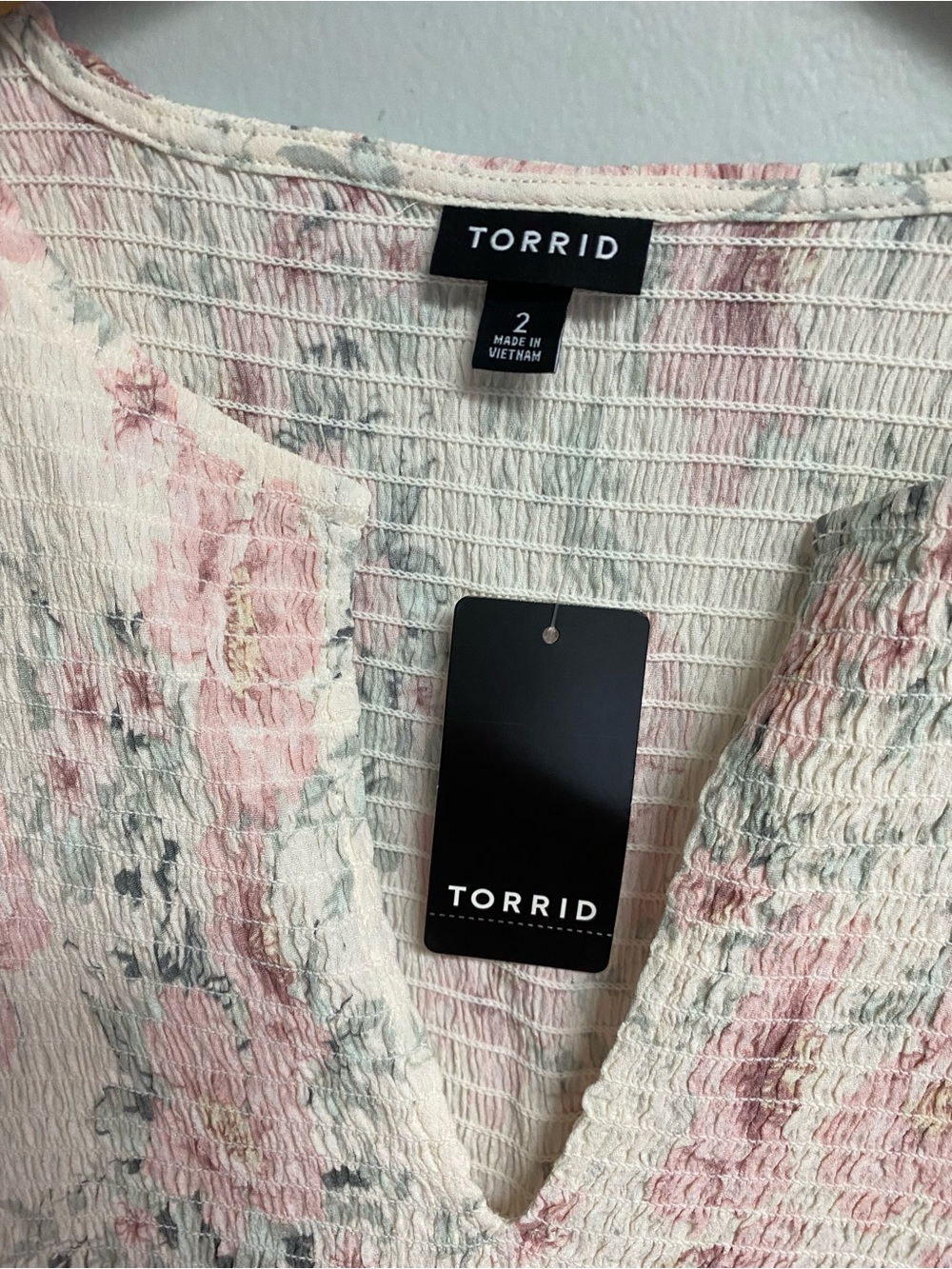 STUNNING NWT TORRID TOP - 2X (2) - Picture 10 of 11